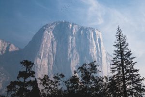 Read more about the article How to Take a Day Trip to Yosemite Valley