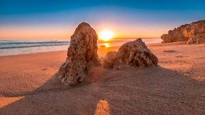 Read more about the article Algarve Beaches – Discover the Less Touristic Ones!