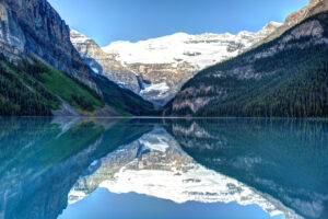 Read more about the article A Guide to Visiting Banff National Park in Winter