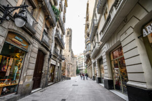 Read more about the article Where to Find the Best Vintage Shops in Barcelona