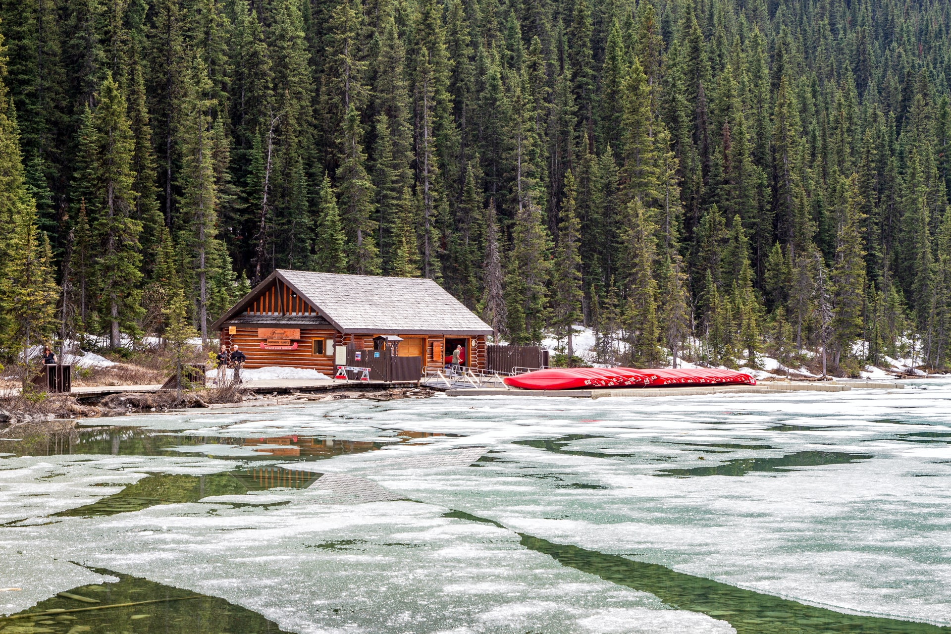 You are currently viewing The Cutest Cabins to Rent in Banff, Canada