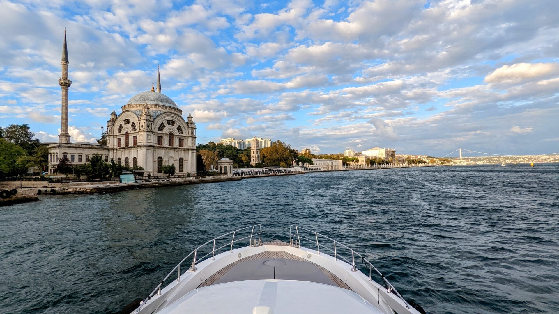 You are currently viewing The Beauty of a Bosporus Tour: An Unforgettable Experience