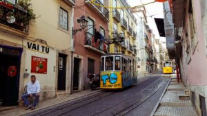 Read more about the article How to Get Around Lisbon